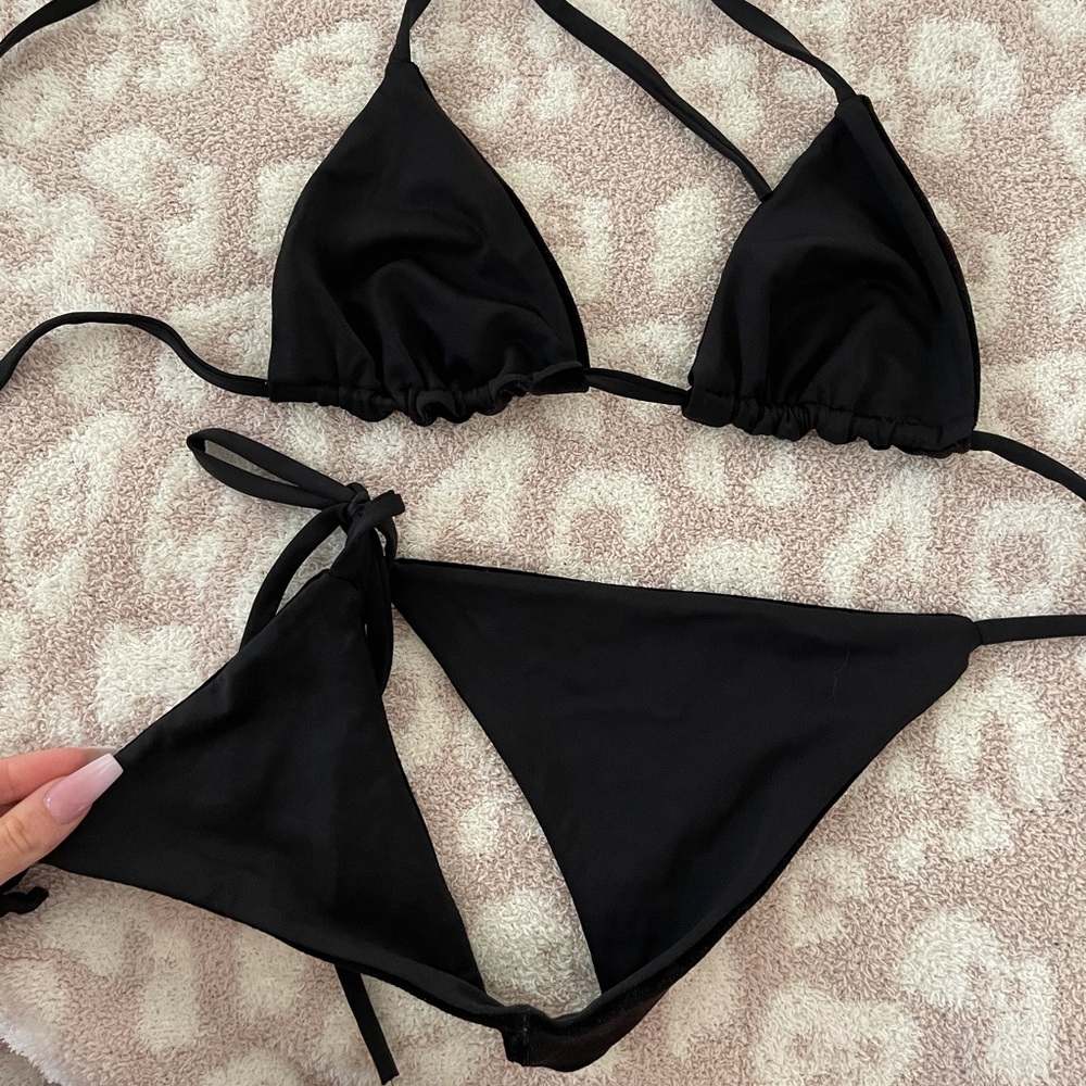 Reversible Velvet Bikini - Picture 2 of 3